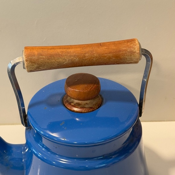 Dansk Kobenstyle Kettle | Blue Enamel | Vintage - Picture 4 of 11